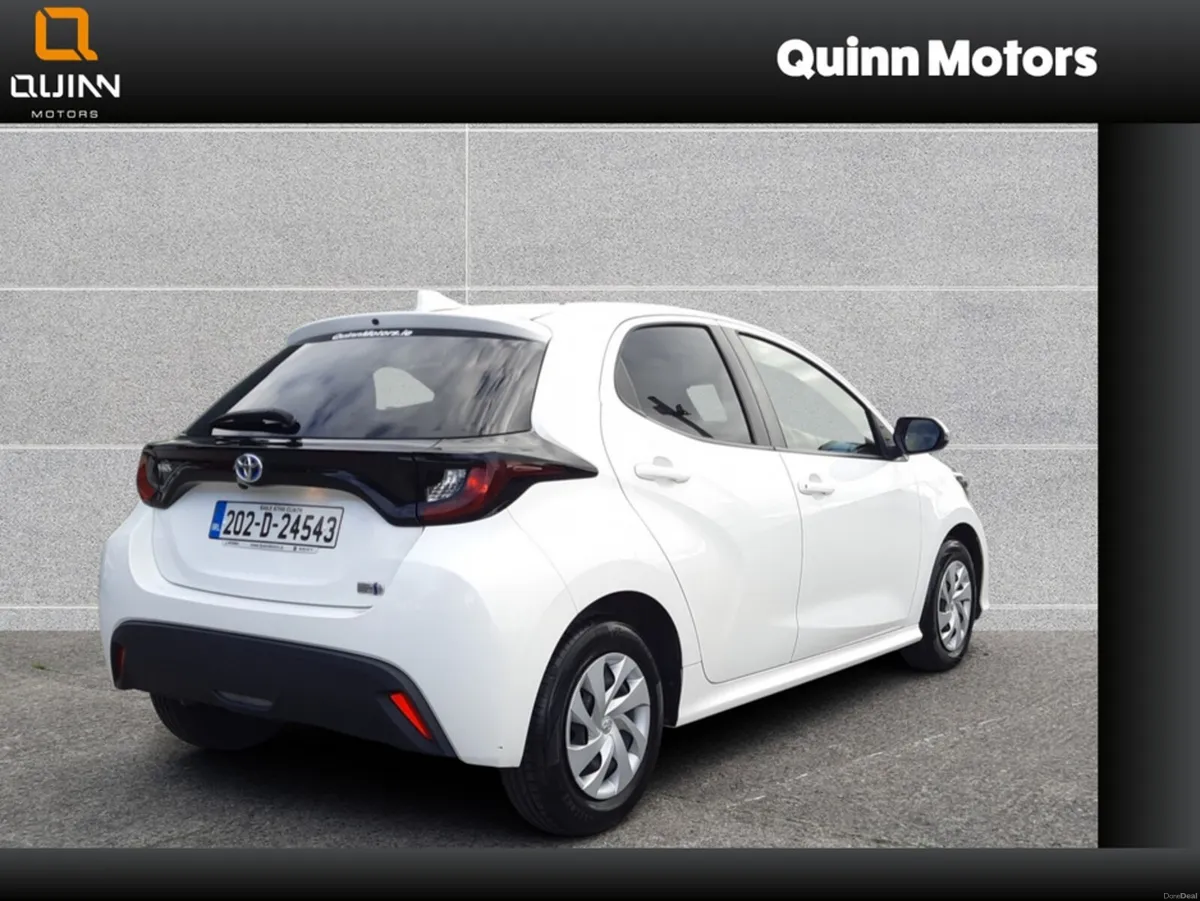 Toyota Yaris 5DR AUTO - Image 4
