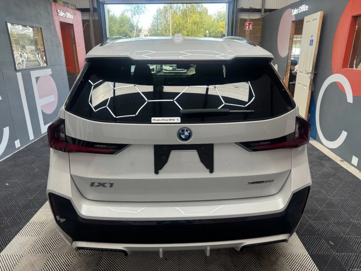 BMW iX1 2024 BMW Ix1 4wd XDRIVE 30 M-SPORT AUTOMAT - Image 4