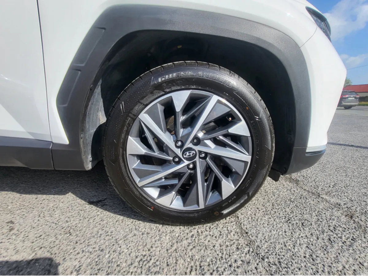 Hyundai Tucson IX35 EXECUTIVE 5DR - Image 6