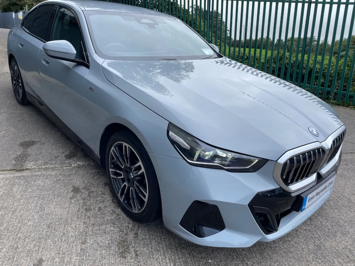 BMW 5-Series 530E M SPORT AUTO HYBRID PHEV 100kms - Image 2