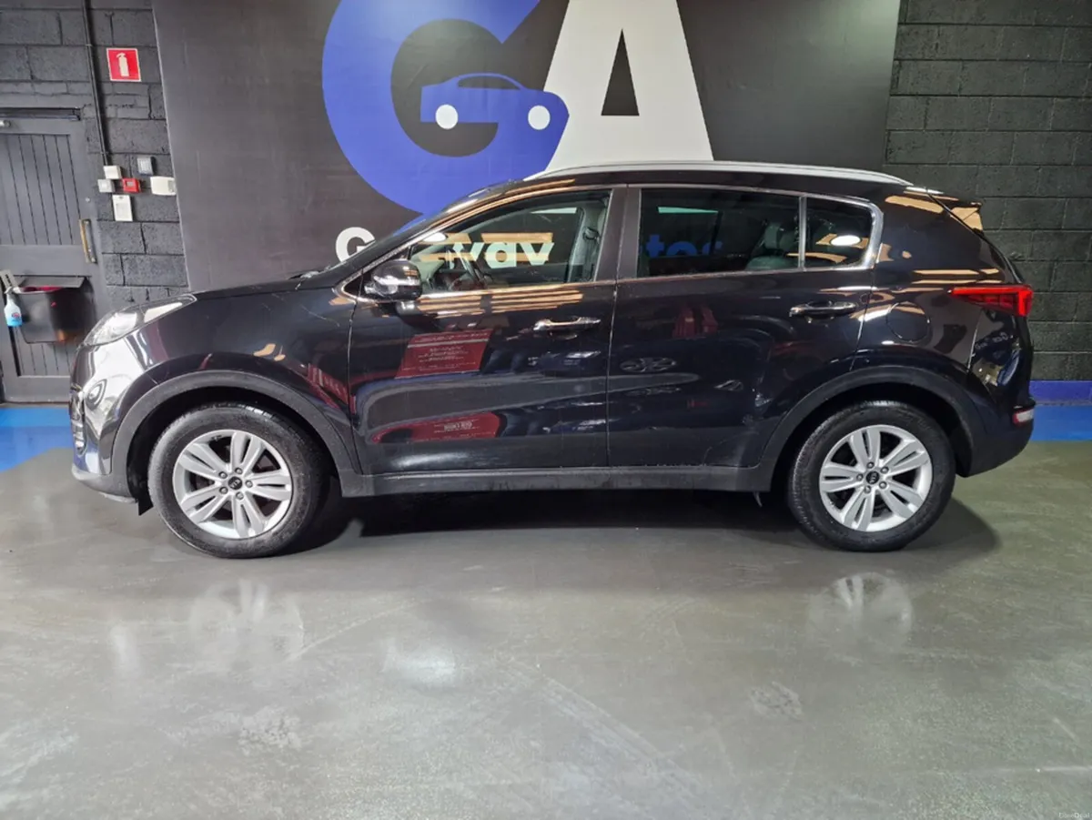 Kia Sportage 1.7 CRDI PLATINUM **SAT NAV, PAN ROOF - Image 5