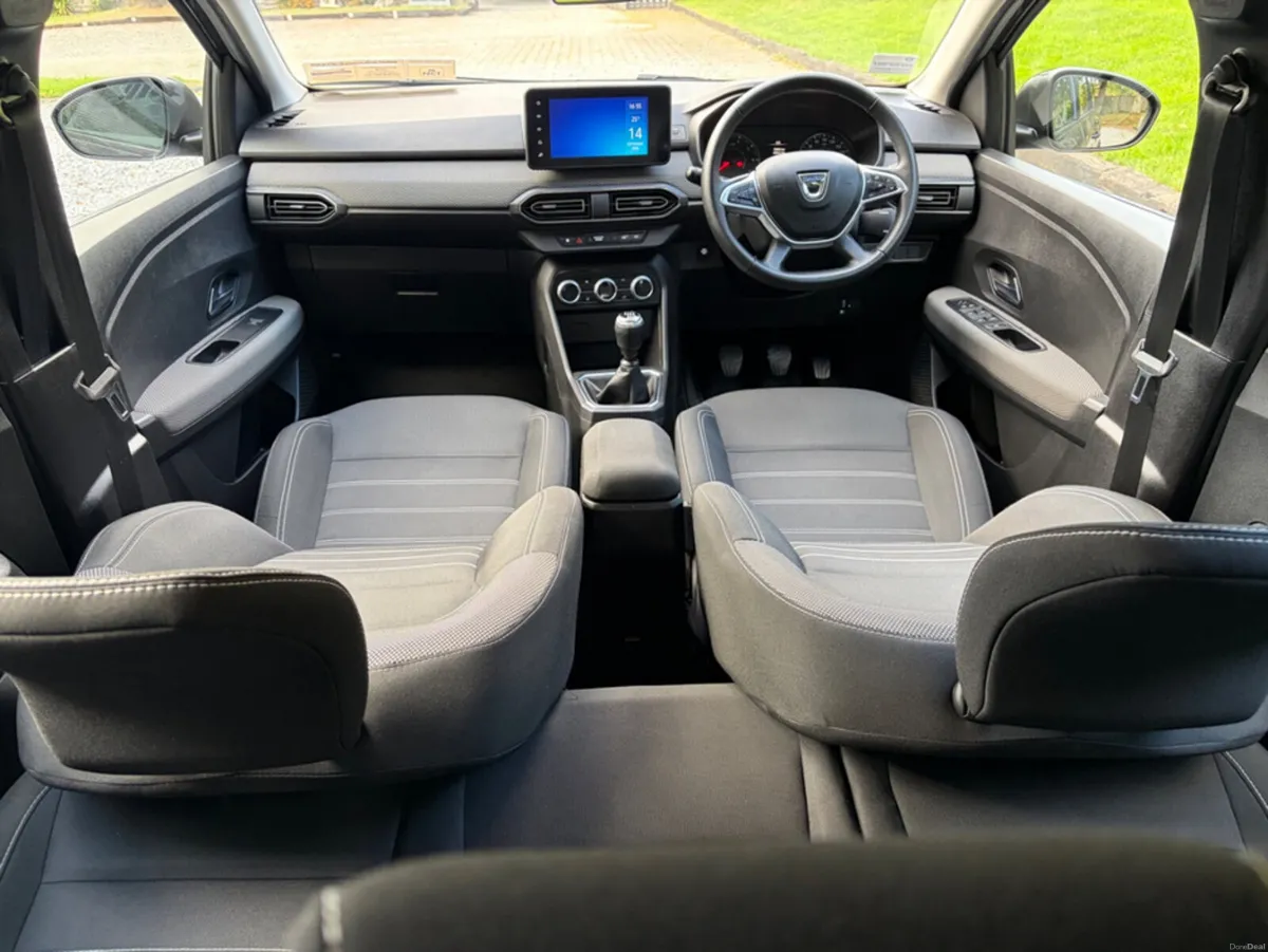 Dacia Jogger COMFORT TCE 110 5DR**//**7 SEATER**// - Image 6