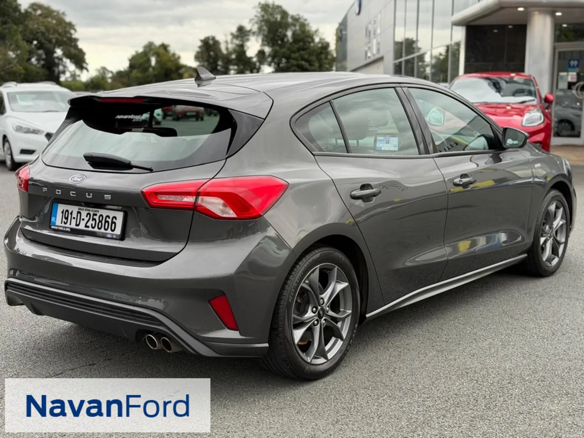 Ford Focus St-Line 1.0T 125Ps - Image 6