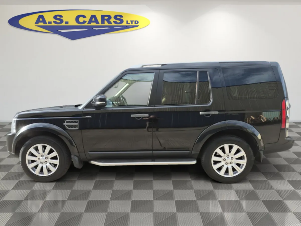 Land Rover Discovery 3.0 TDV6 AUTO CREW CAB ** COM - Image 3