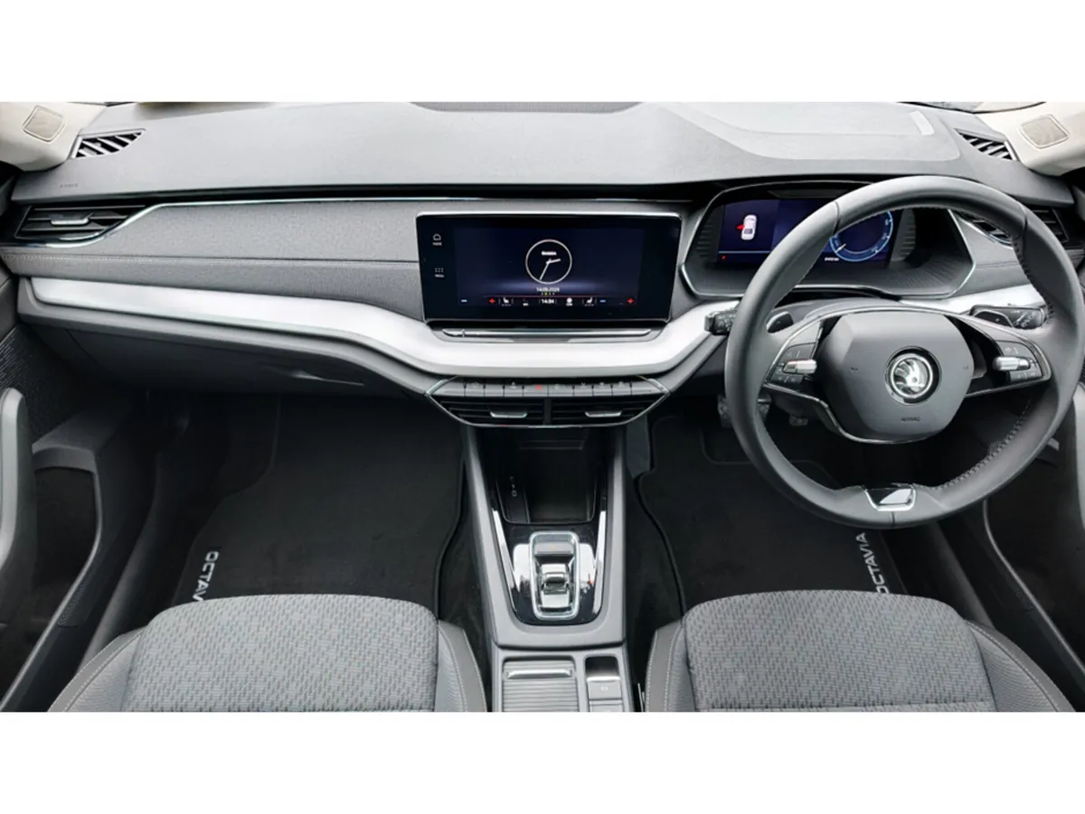 Skoda Octavia DSG - PADEL SHIFT - HEATED SEATS - S - Image 2