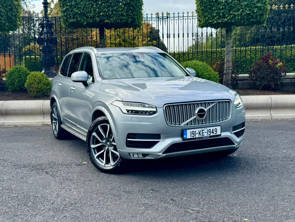 Volvo XC90 D5 AWD INSCRIPTION 5DR AUTO - Image 1