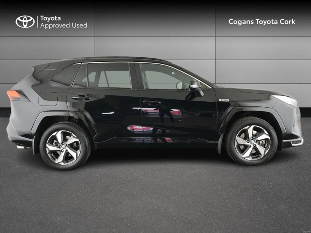 Toyota RAV4 SOL PHEV 4DR AUTO - Image 3