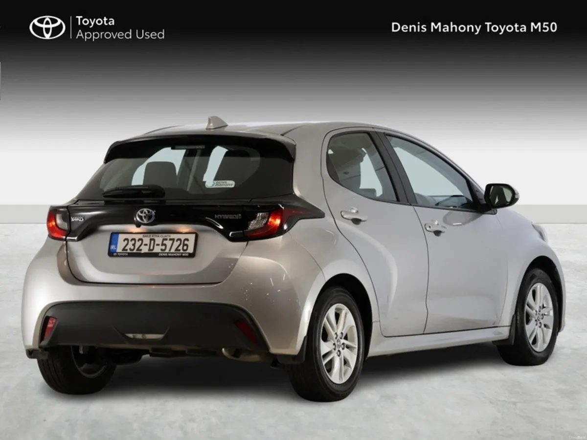 Toyota Yaris Hybrid Luna - Image 2