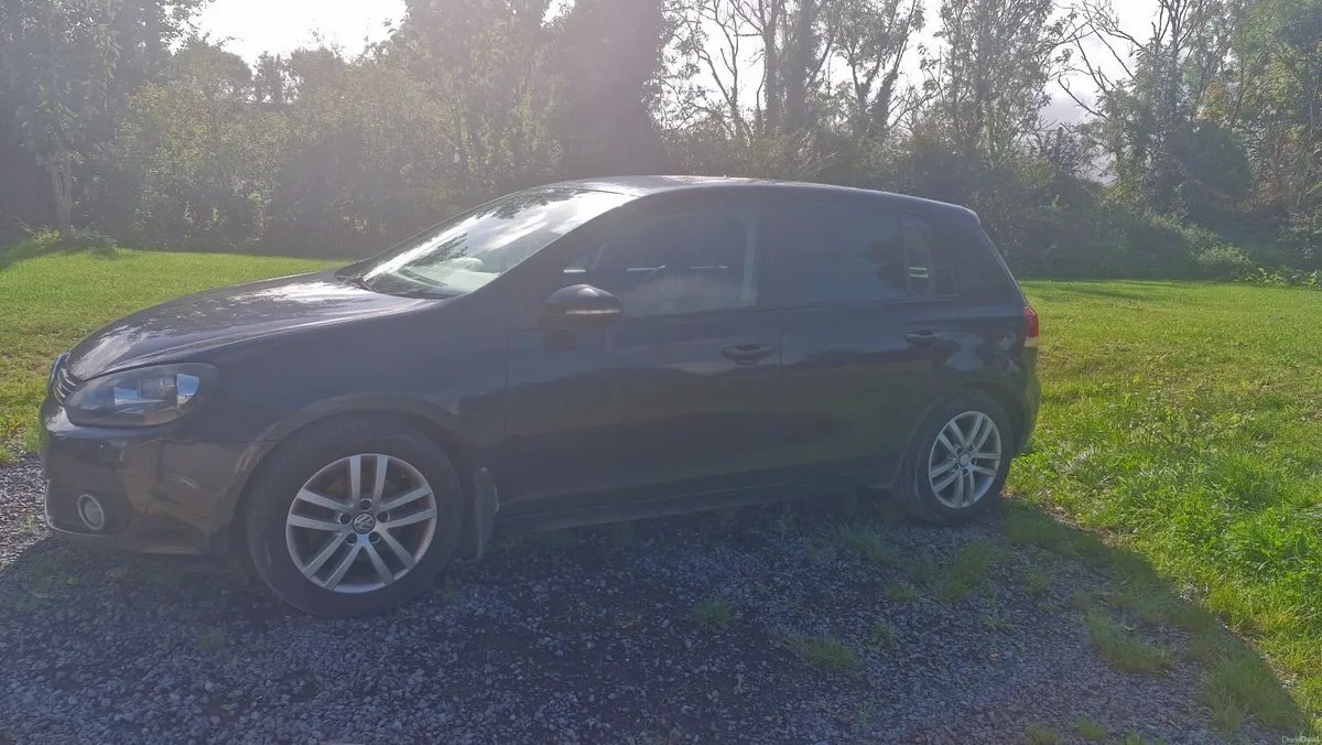 VW Golf High 2.0TDI M5 - 2009 - Image 2