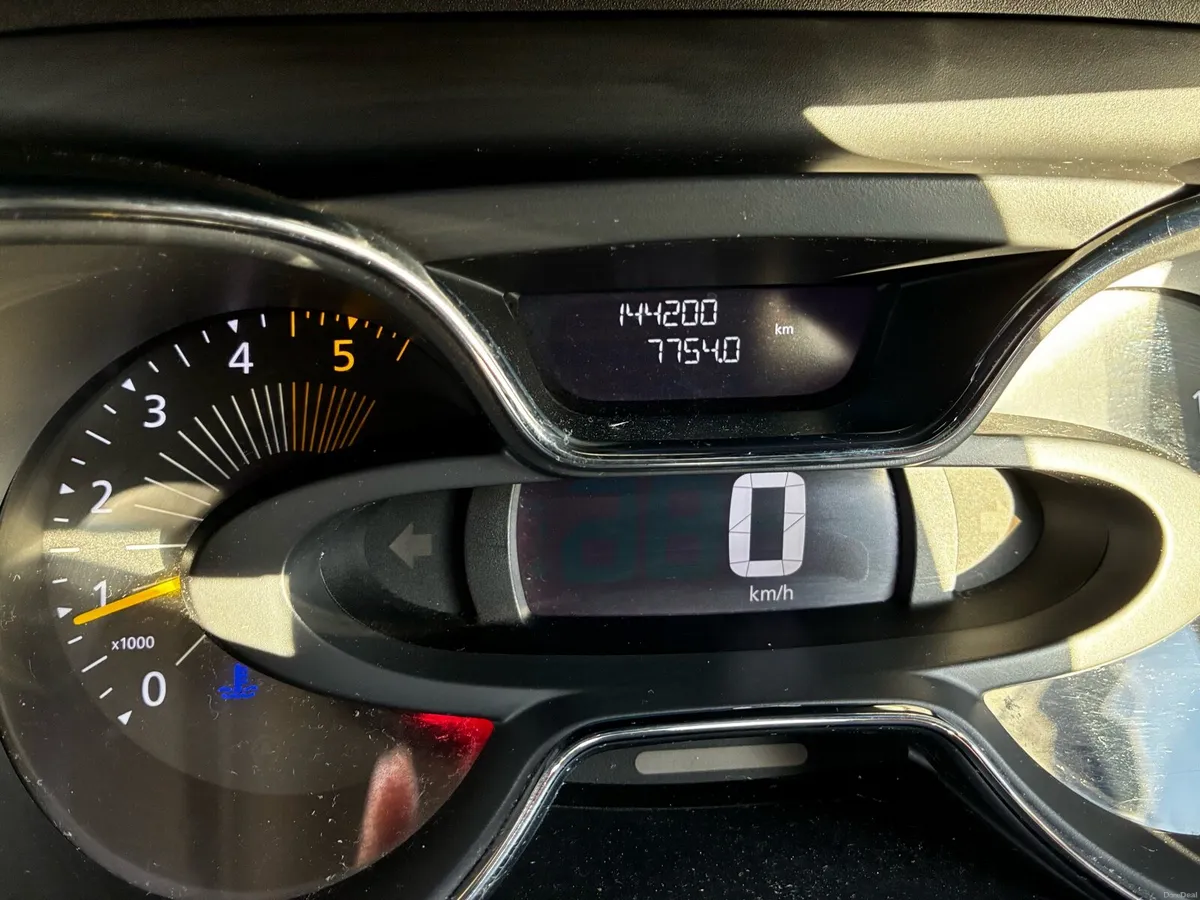 Renault Captur - Image 2
