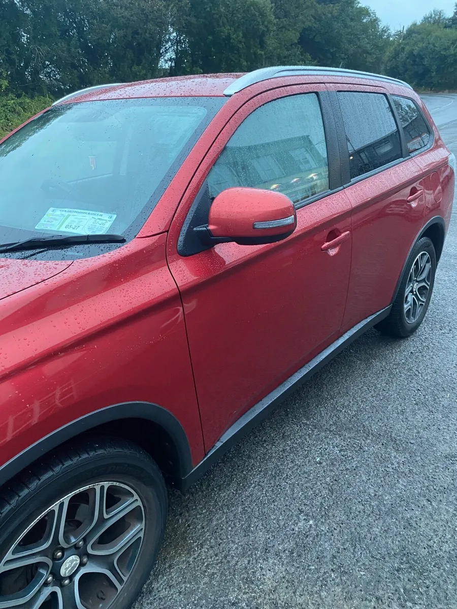 Mitsubishi Outlander 2015 - Image 1