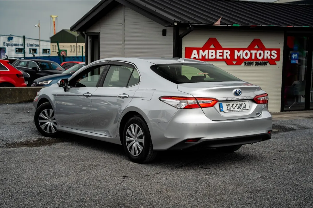 2021 Toyota Camry 2.5 Petrol Hybrid Auto - Image 5