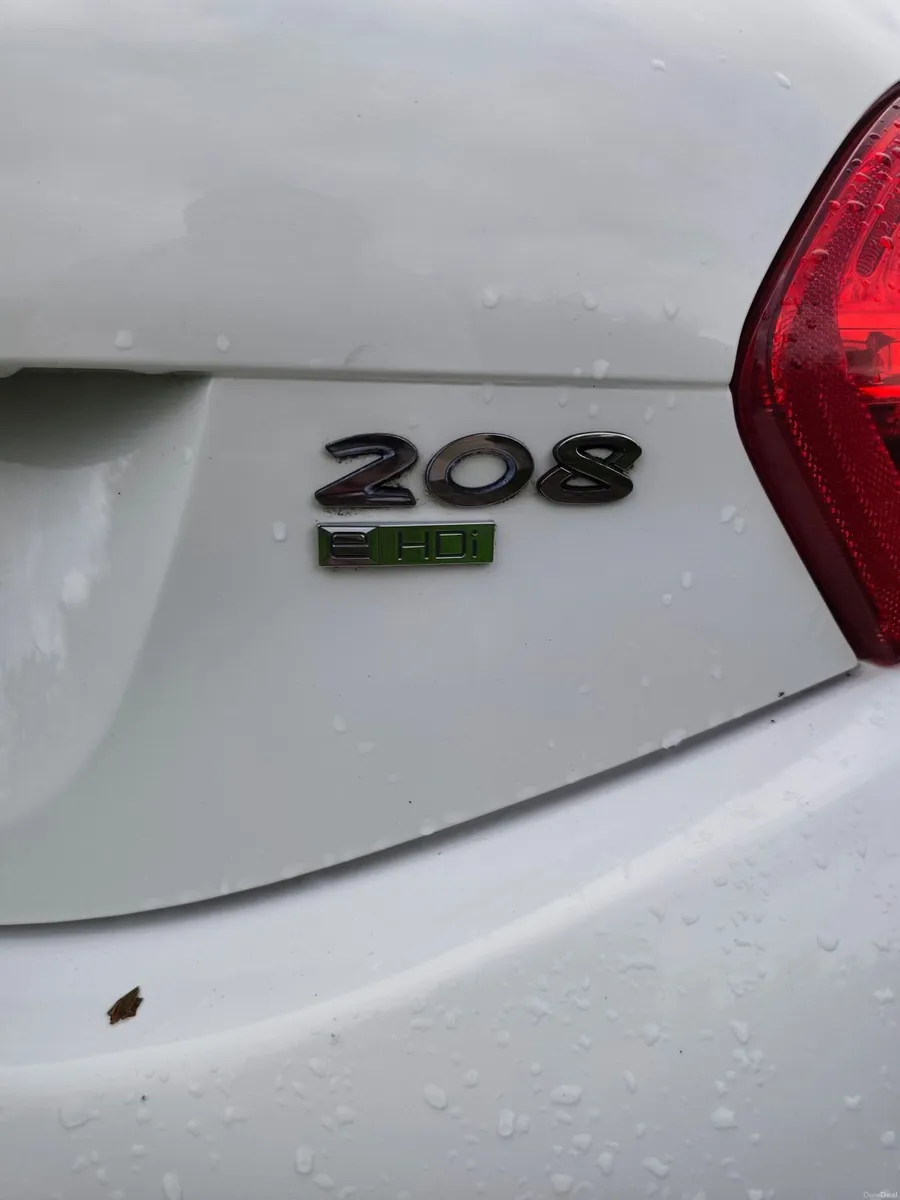 Peugeot 208 2014 Automatic - Image 3