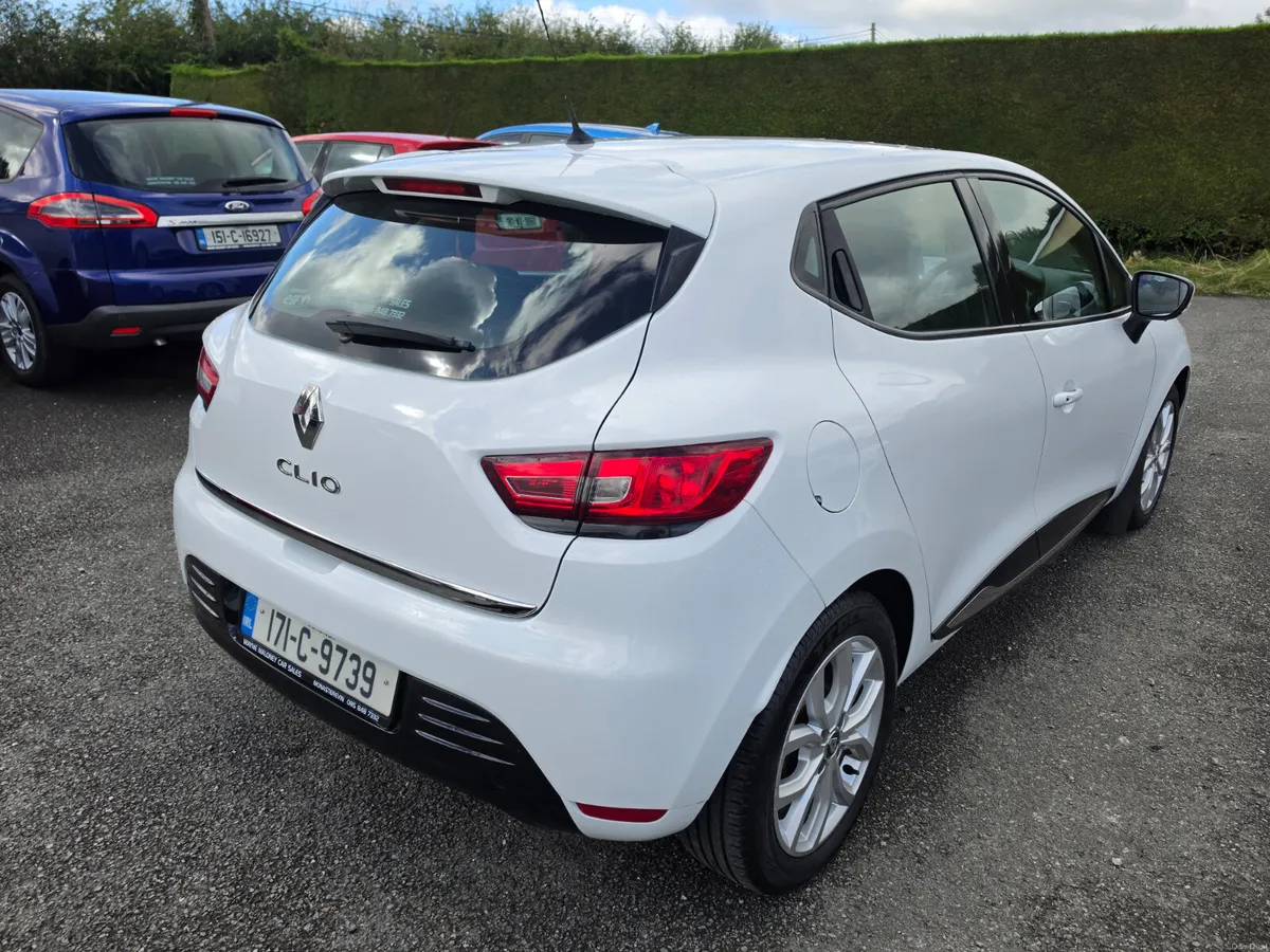 171 Renault Clio 1.1 Dynamique Nav Low Miles - Image 4