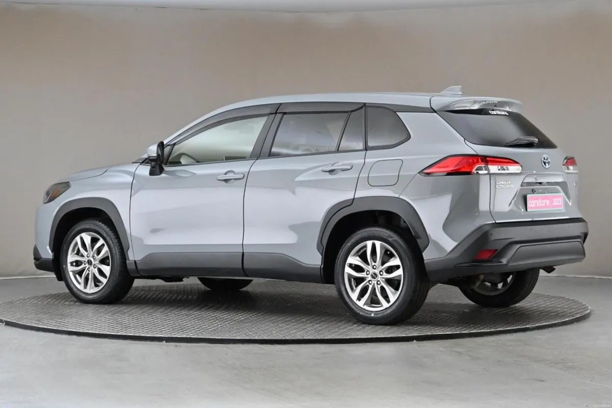 Toyota Corolla Cross 1.8 PETROL HYBRID - Image 6