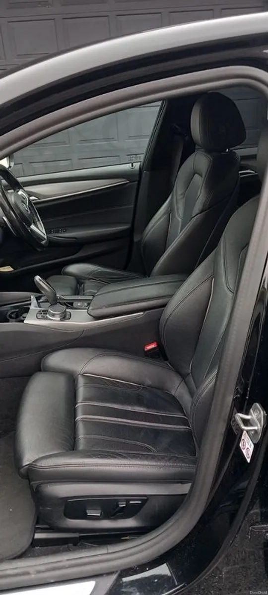 2019 Bmw 5-series - Image 4