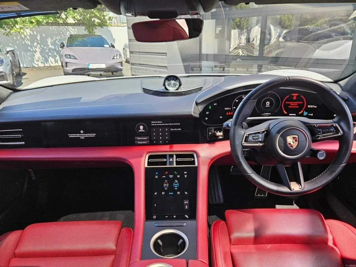 Porsche Taycan Turbo - Image 6