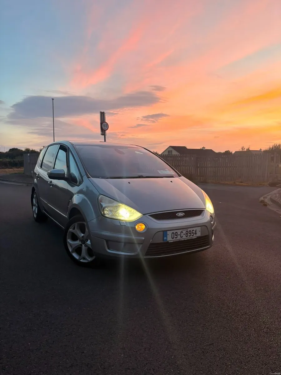 Ford S-Max 2009 - Image 1