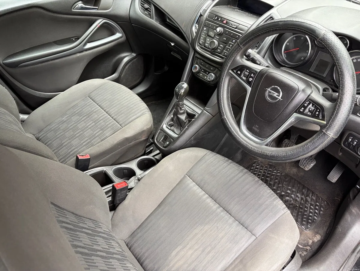 Opel Zafira 7 Seater New Test - Image 4