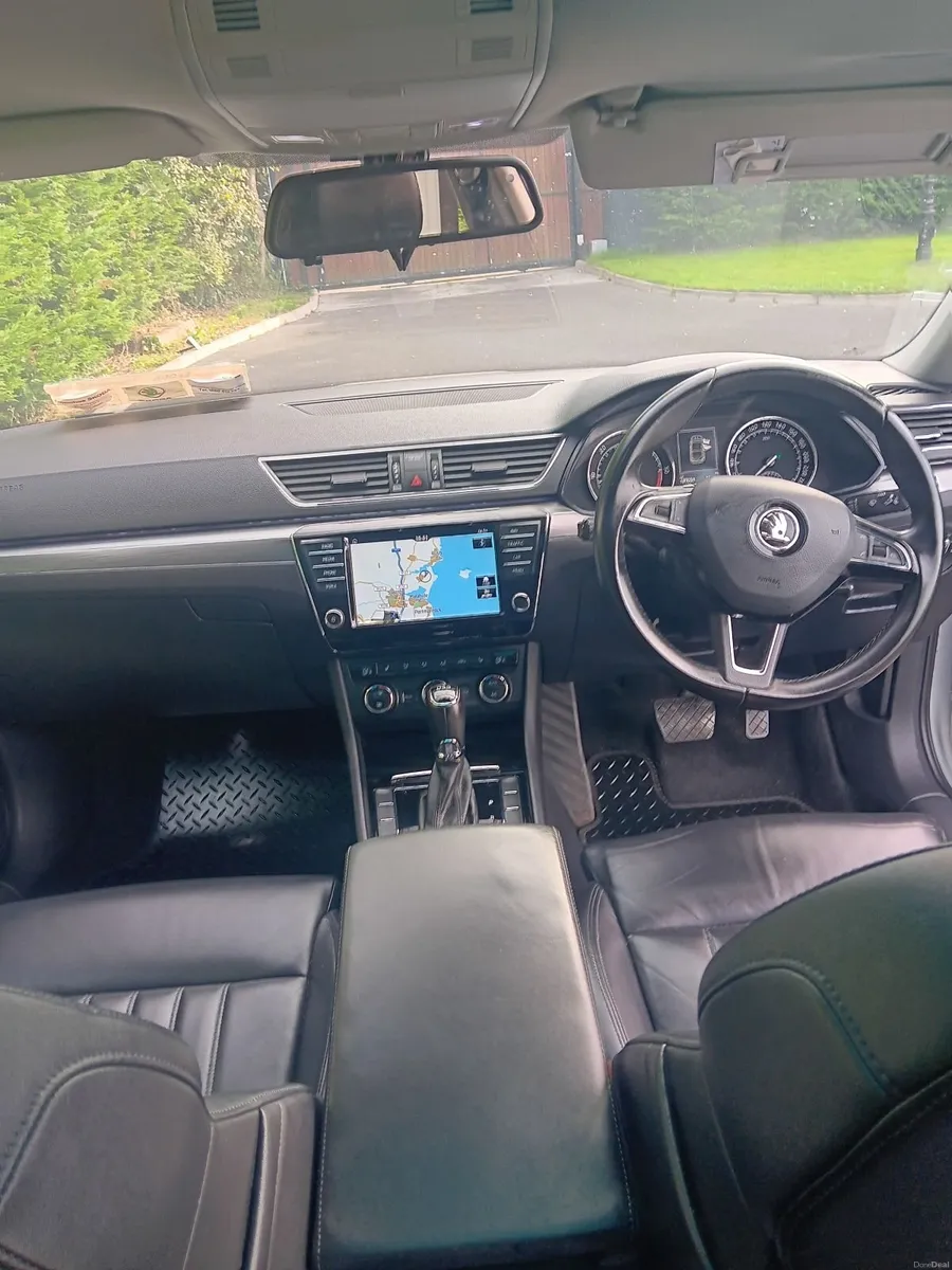 Skoda Superb 2016 - Image 4