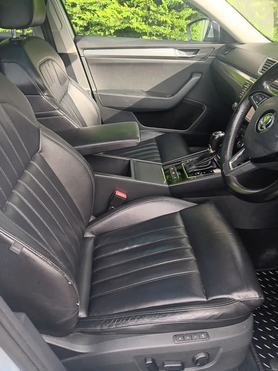 Skoda Superb 2016 - Image 6