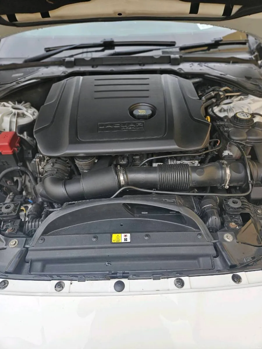 Jaguar xf 2017 automatic - Image 5