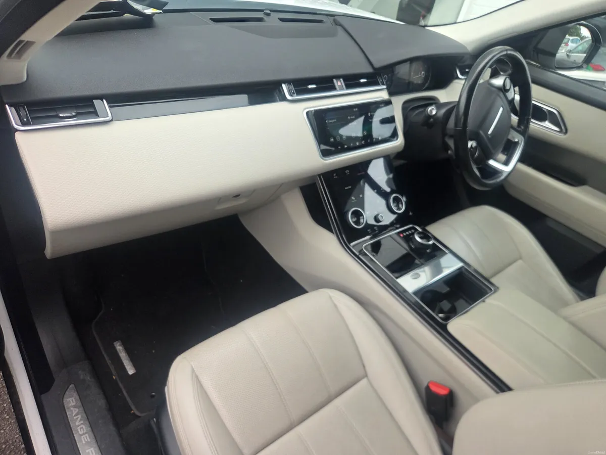 Land Rover Range Rover Velar 2018 - Image 5
