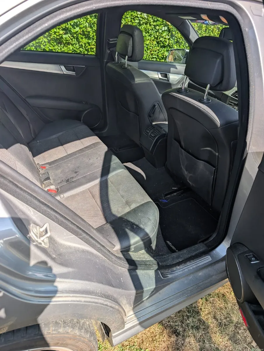 Mercedes-Benz C-Class 2012 - Image 6