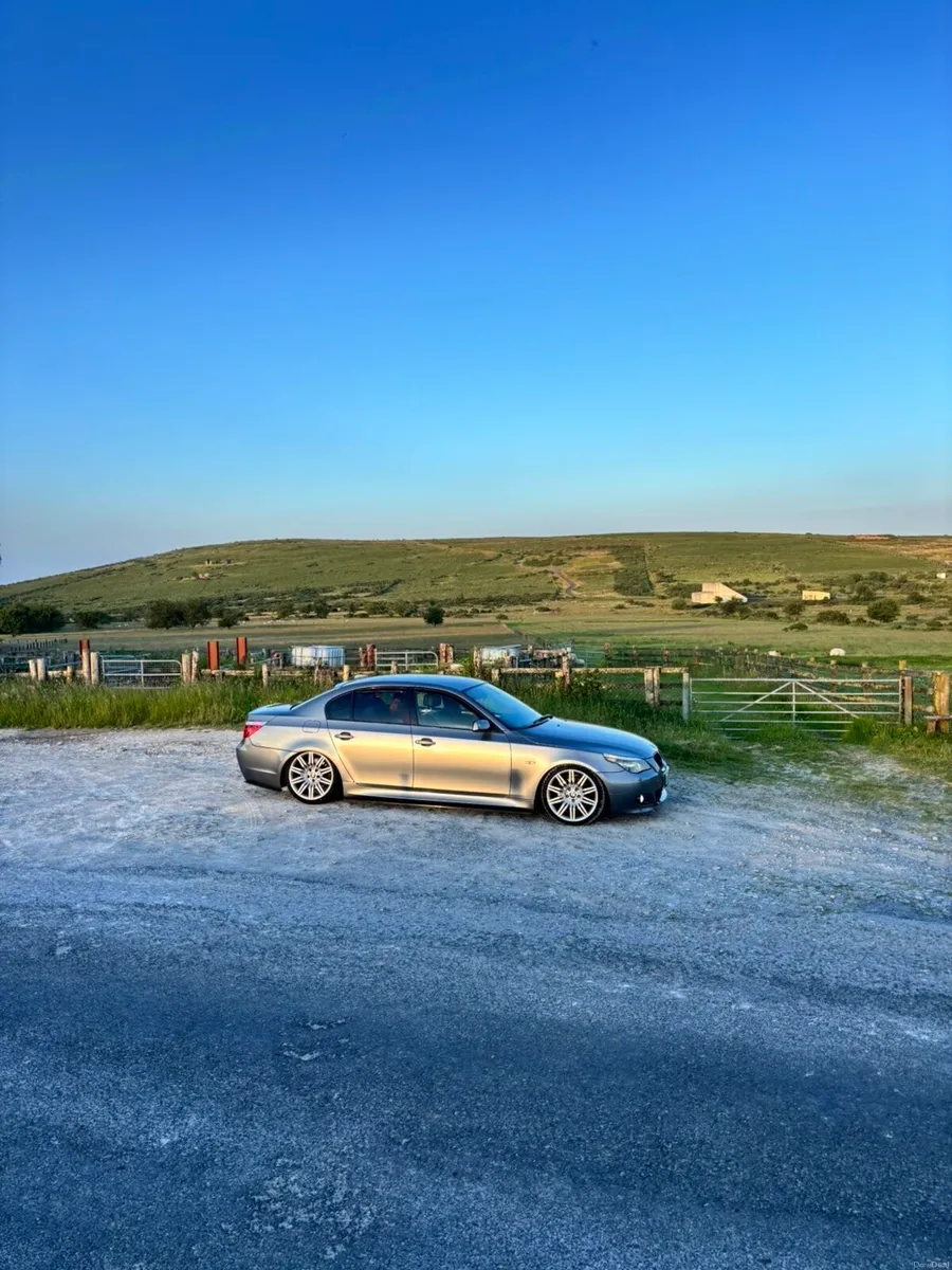 BMW 520d - Image 2