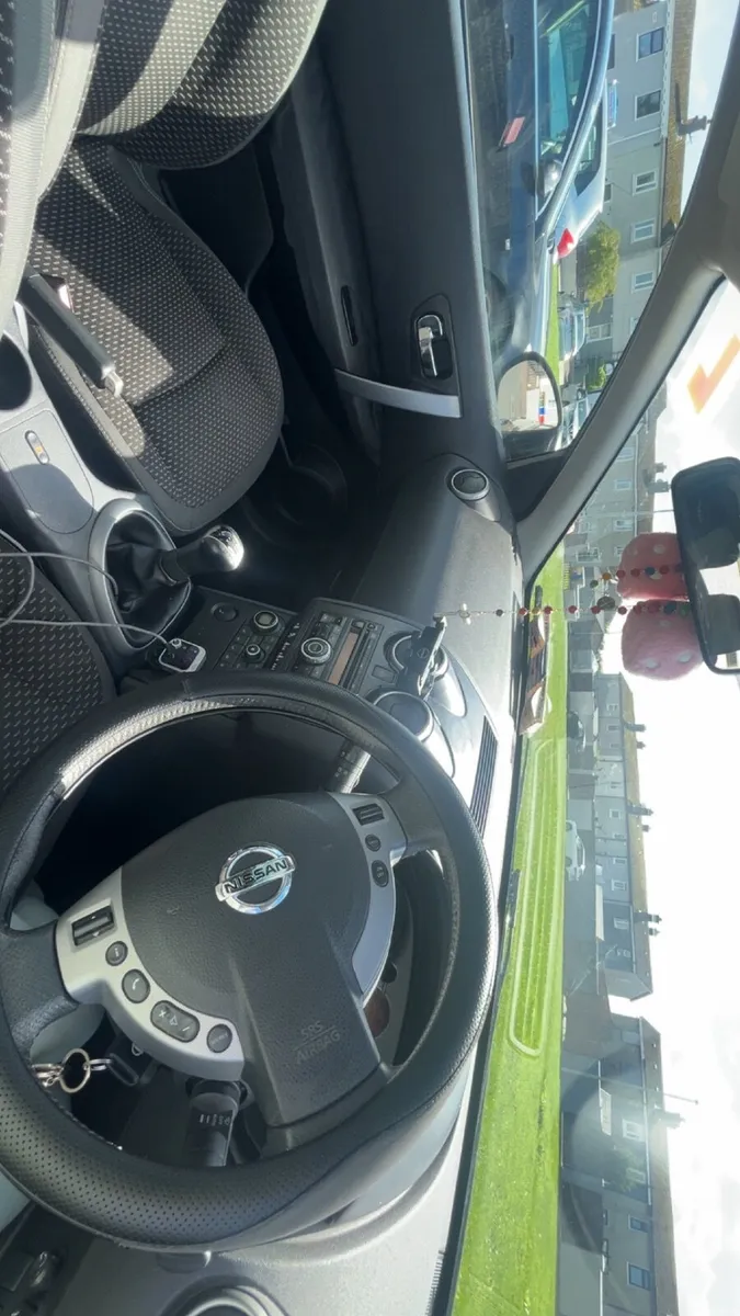 Nissan Qashqai 2010 - Image 1