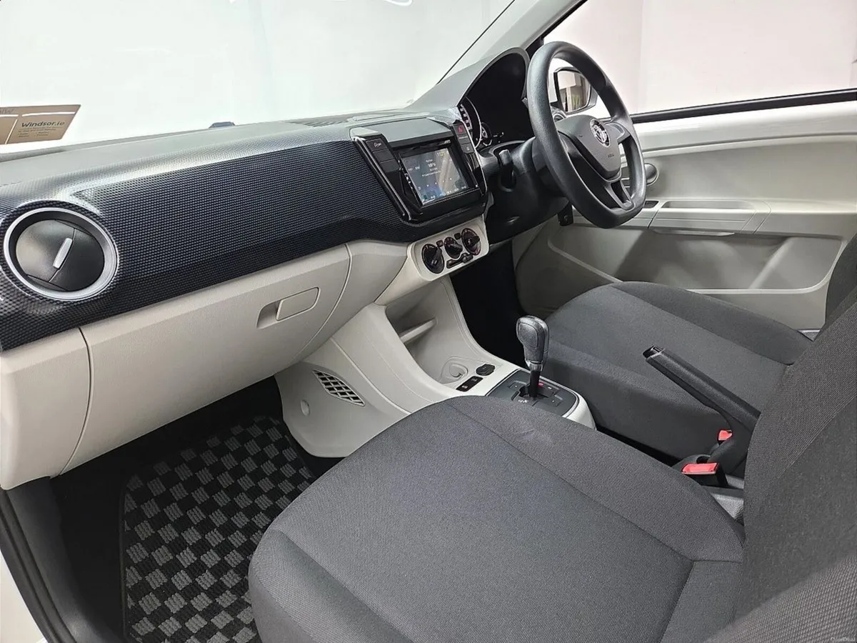 Volkswagen up! Move Model Auto - Image 4
