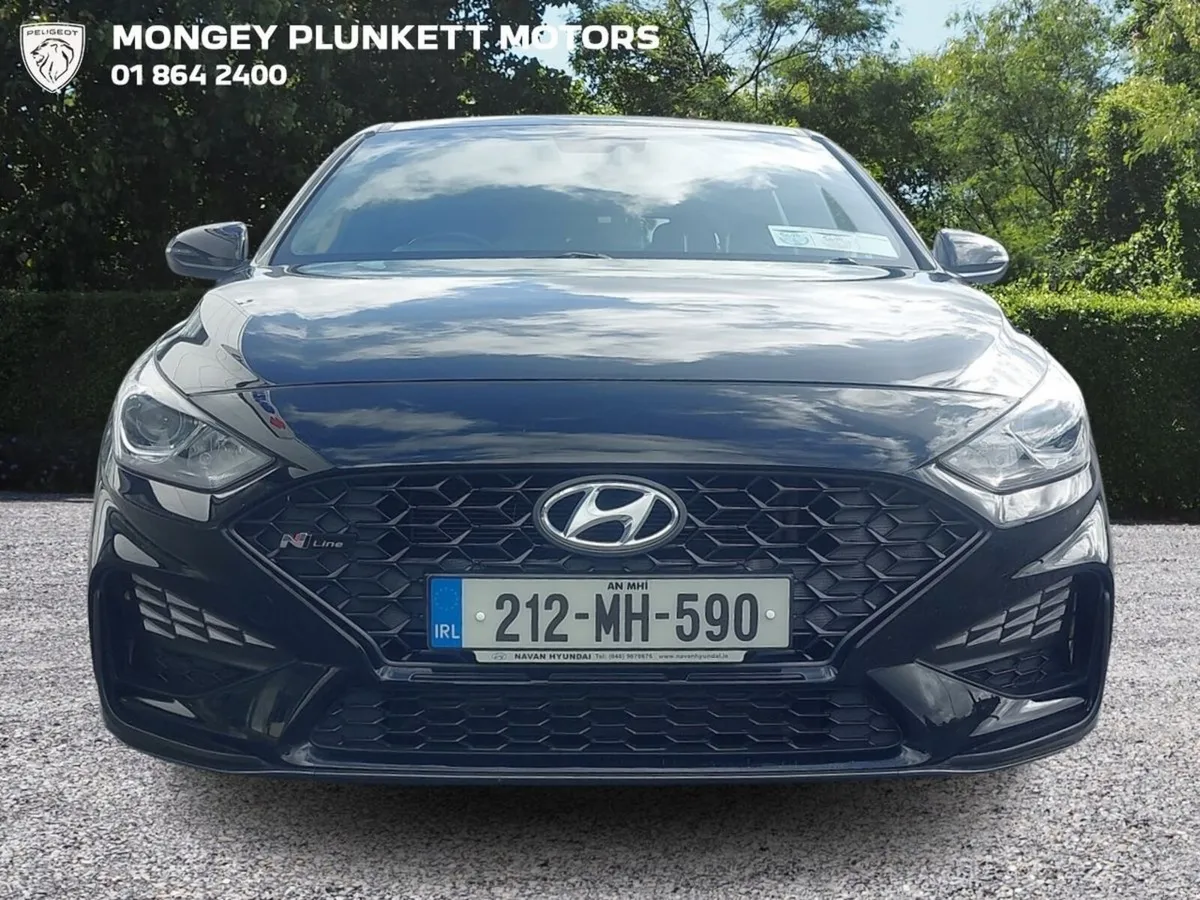 Hyundai i30 Petrol Deluxe NLine LOW MILEAGE - Image 4