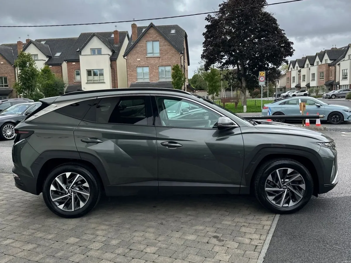 Hyundai Tucson 2WD Executive Plus - Image 5