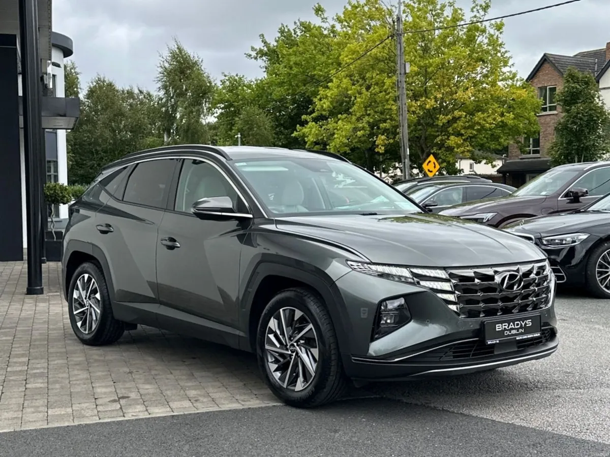 Hyundai Tucson 2WD Executive Plus - Image 3