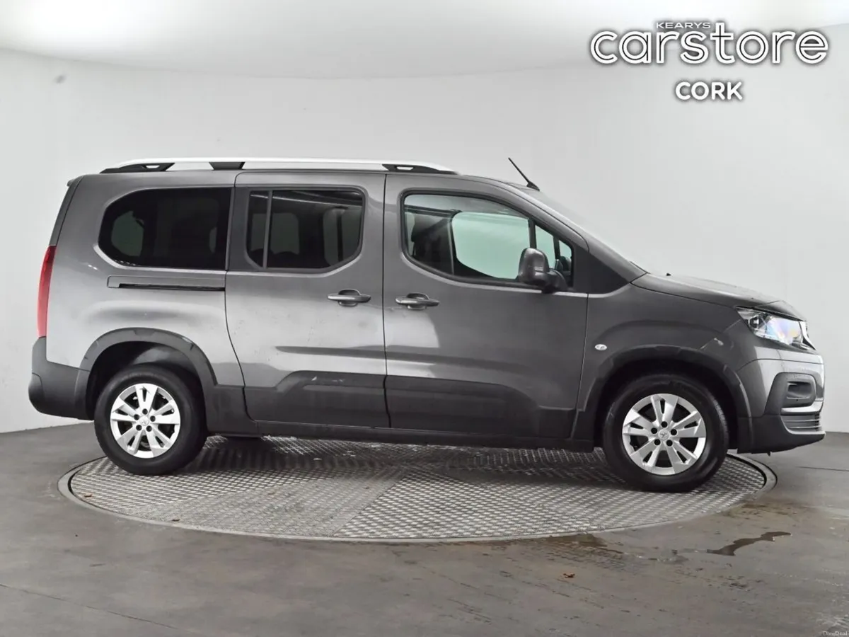 Peugeot Rifter 1.5 BlueHDi 100bhp LWB Allure - Image 2