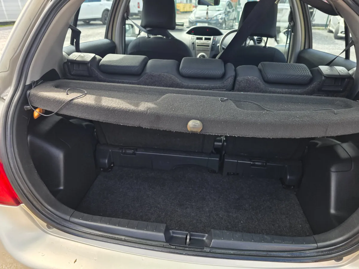 Toyota Yaris 2010 - Image 6