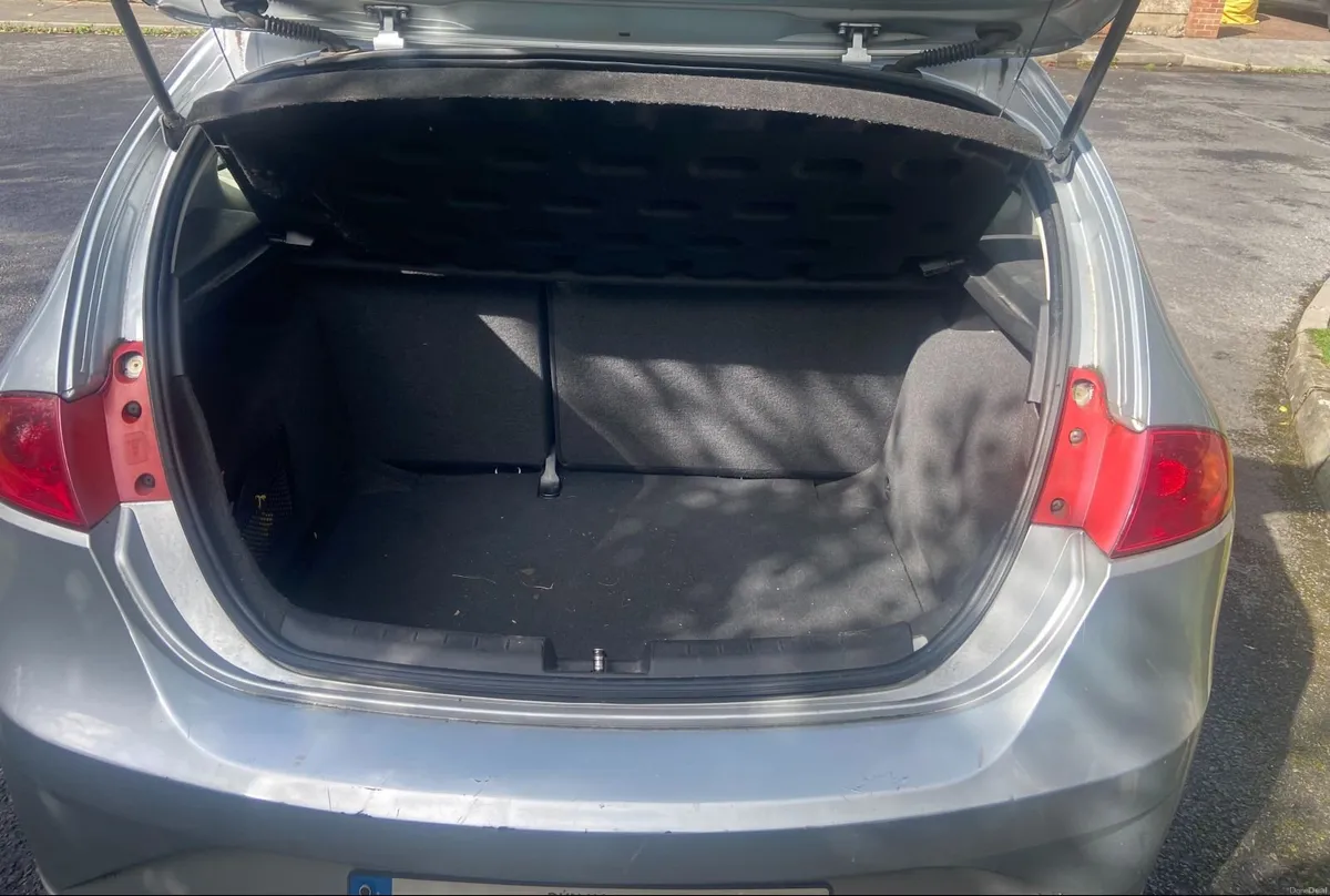 SEAT Leon 2009 1.9 TDI - Image 2