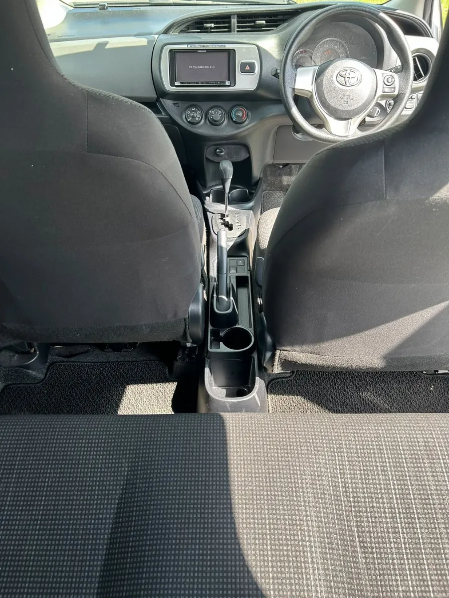 Toyota Vitz/Yaris 2015 - Image 6