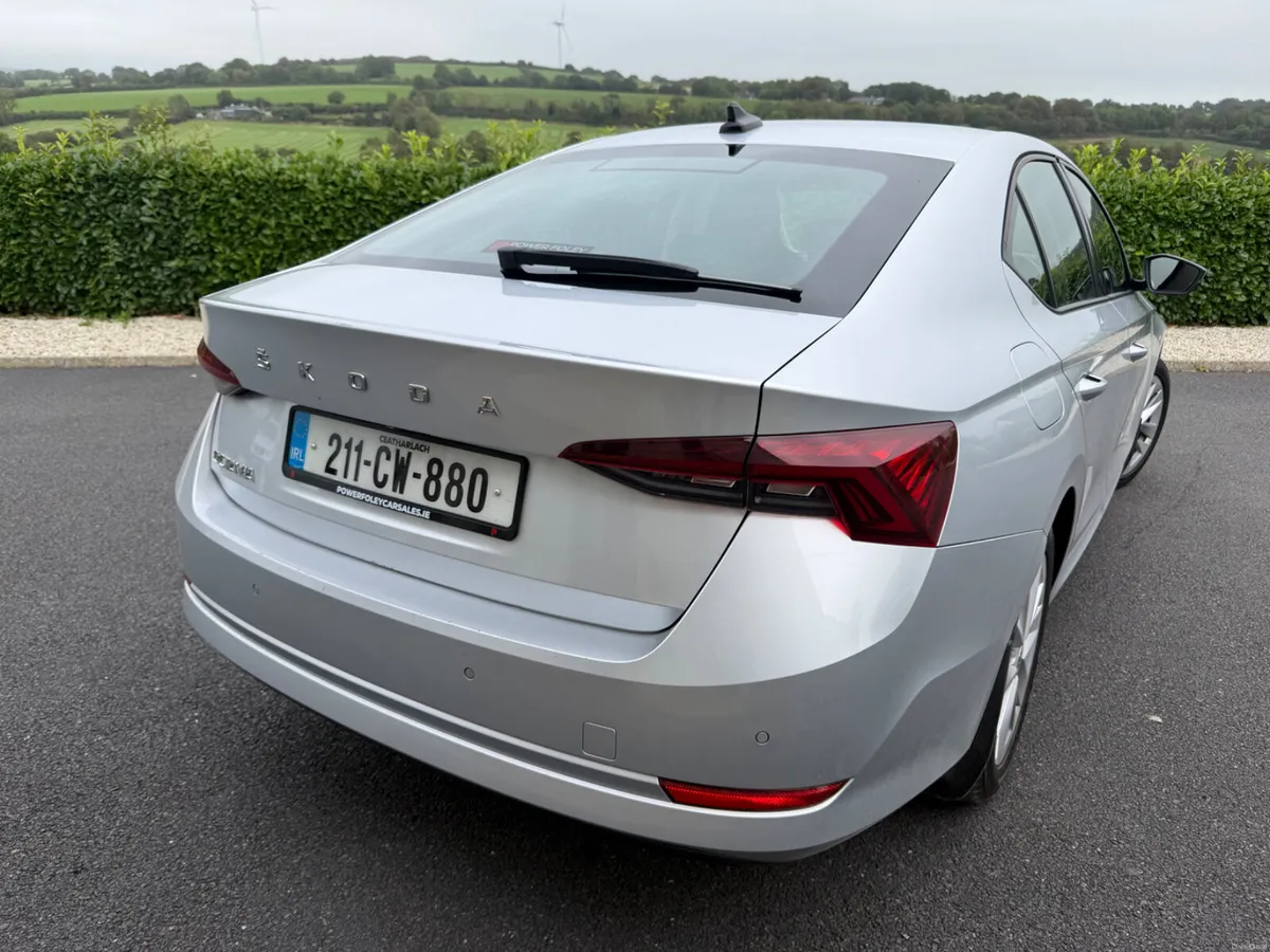 2021 (211) Skoda Octavia Ambition 2.0 Diesel - Image 3