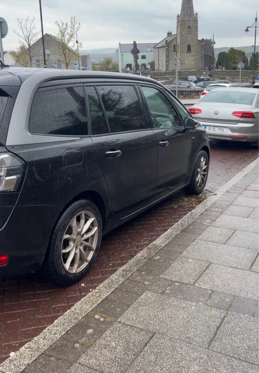 Citron c4 grand Picasso 2015 luxury edition - Image 3