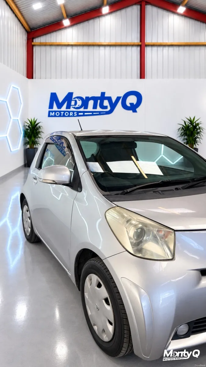 2011 Toyota iQ - 81K KM - Automatic - Reverse Cam - Image 2