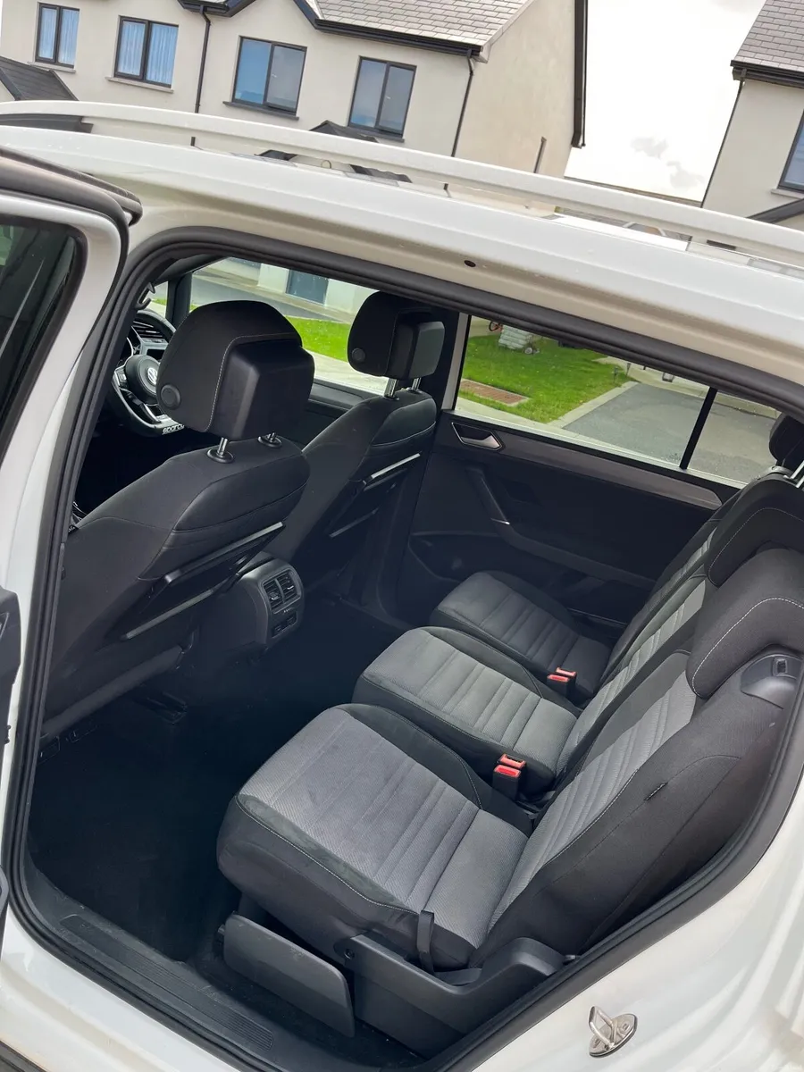 Volkswagen Touran 2017 - Image 4
