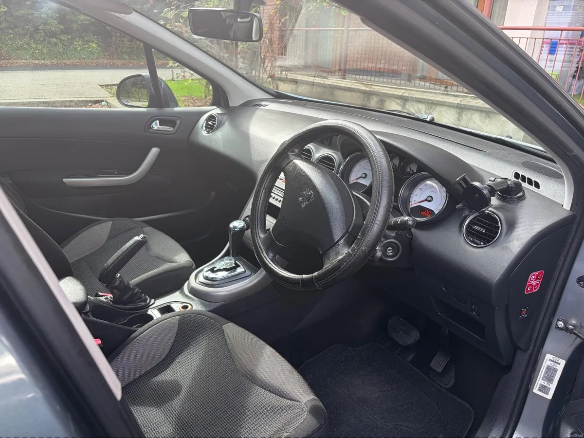 Peugeot 308 2008 - Image 3
