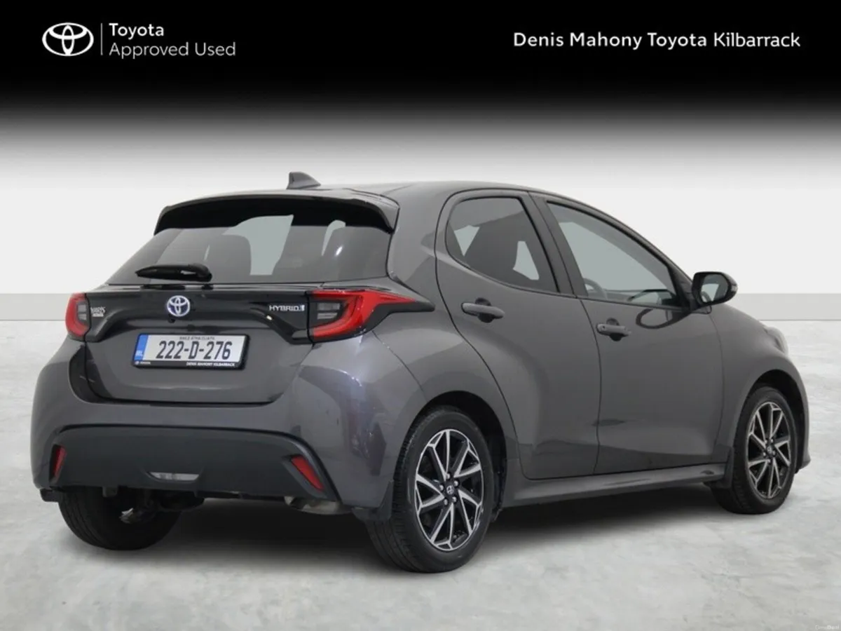 Toyota Yaris LUNA SPORT 4DR A - Image 2