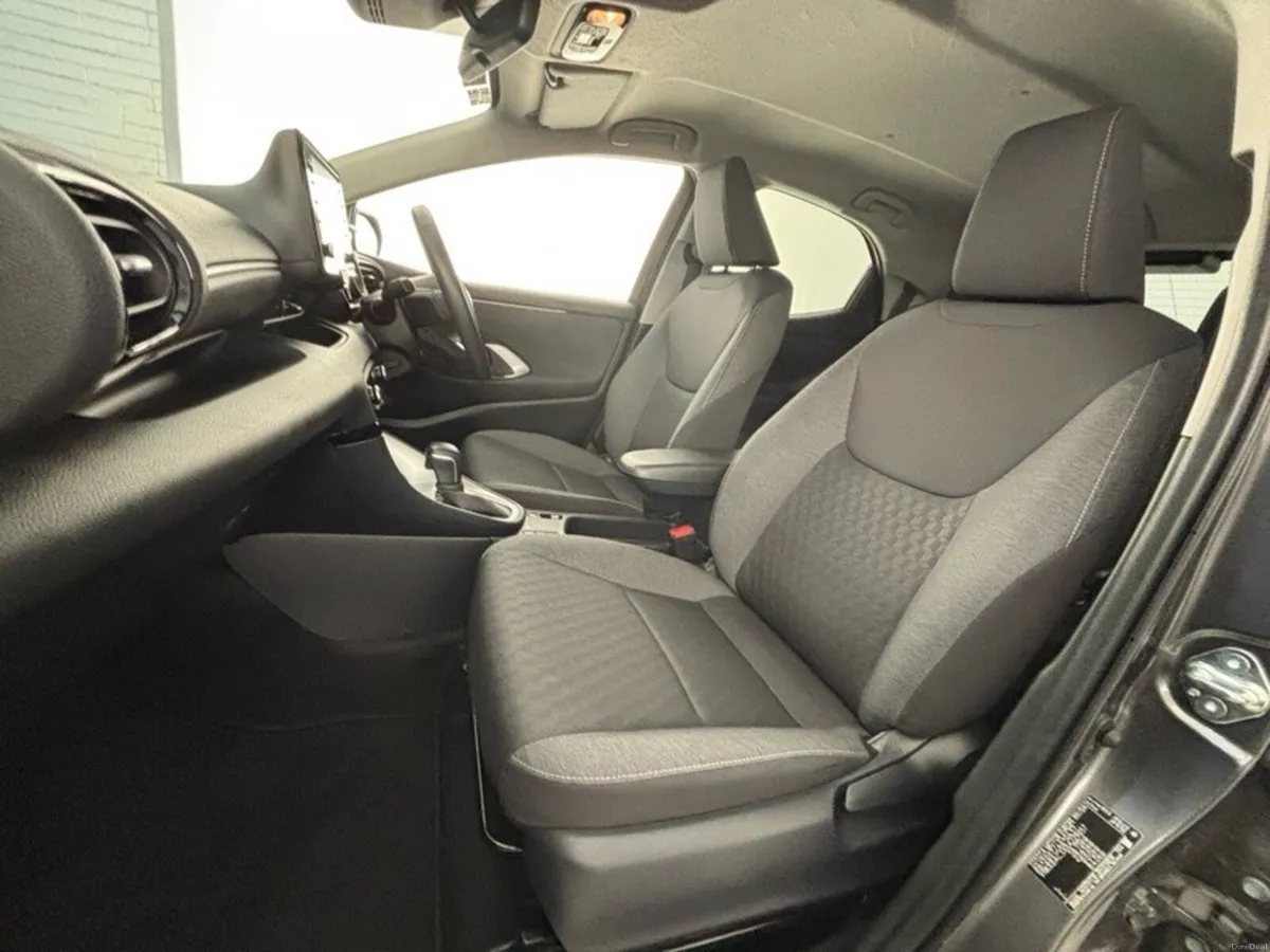 Toyota Yaris LUNA SPORT 4DR A - Image 6