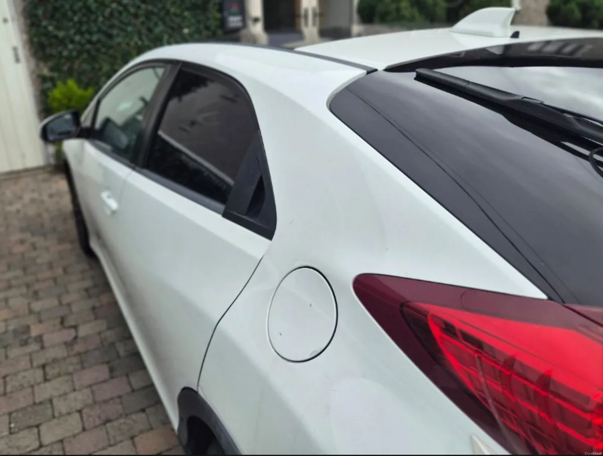 Honda Civic 2014 - Image 1