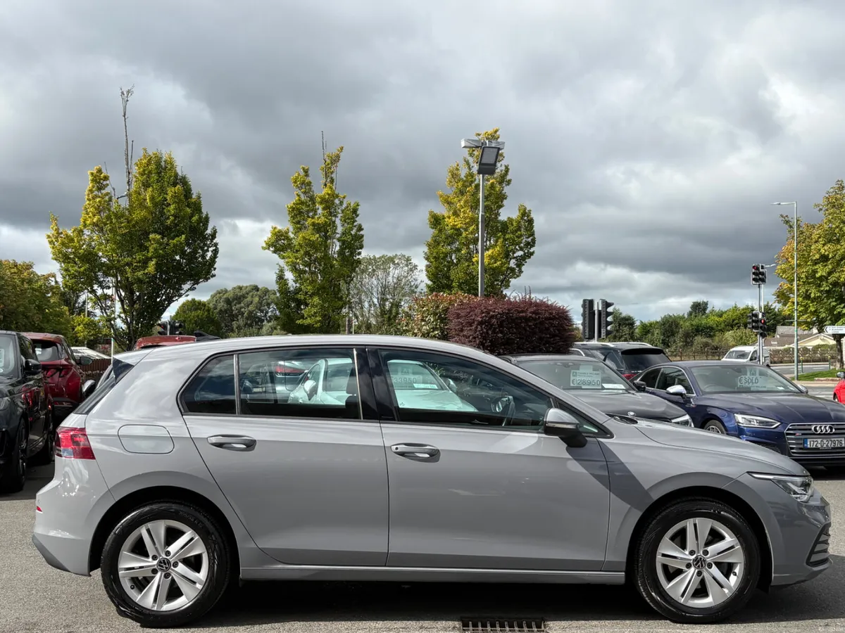 211 Volkswagen Golf Life 1.0 TSI *Low Kils* - Image 4