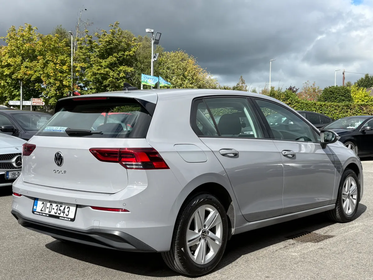 211 Volkswagen Golf Life 1.0 TSI *Low Kils* - Image 5