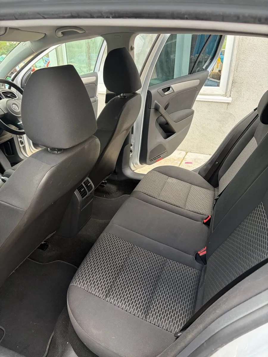 Car - Image 6