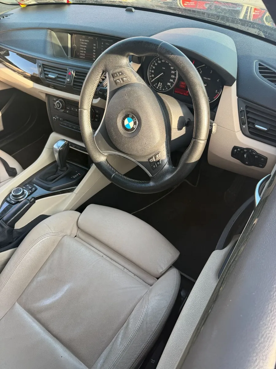 BMW X1 2010 - Image 2